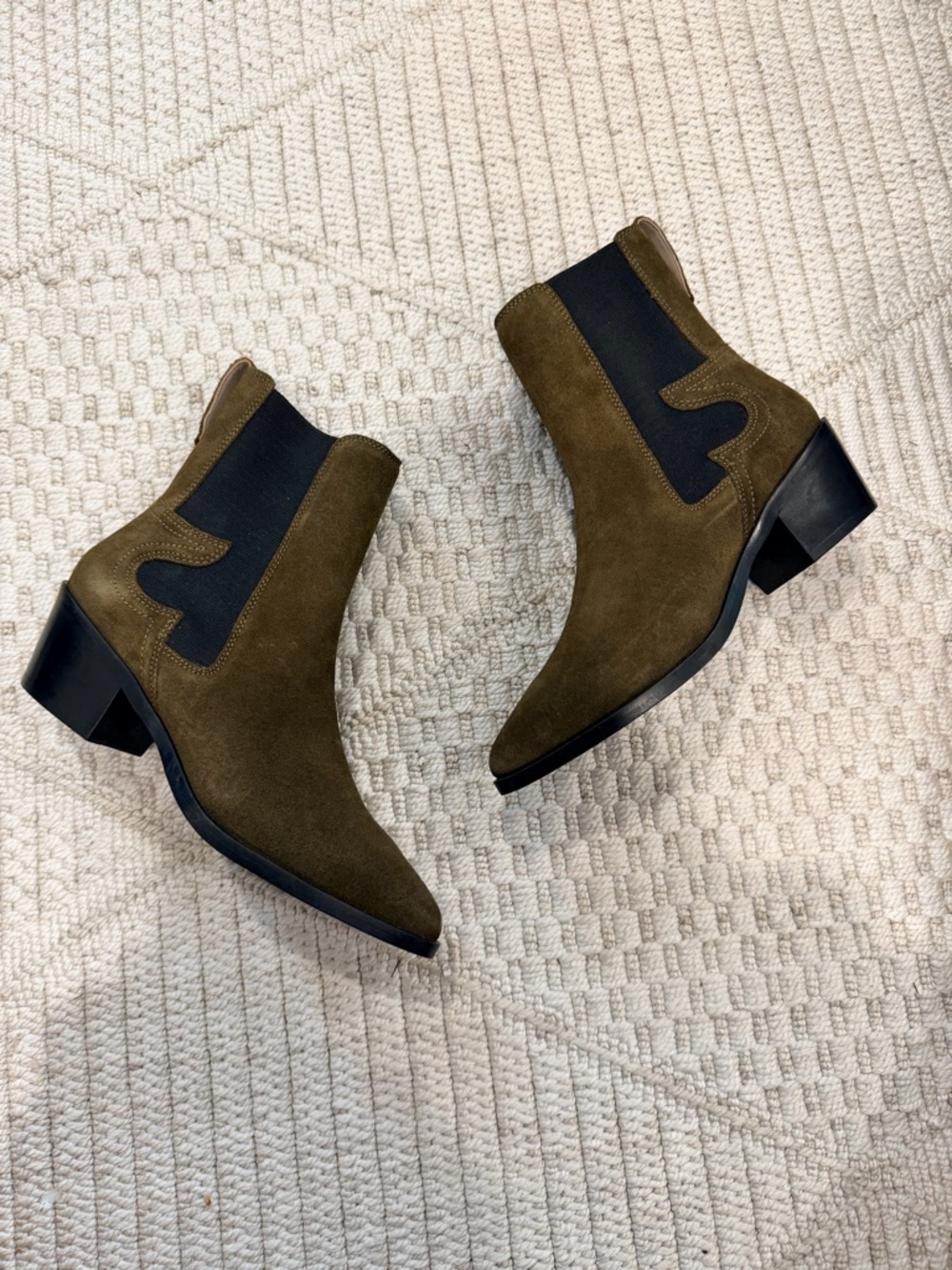 AllSaints Kara Chelsea Boots - Picture 2 of 8